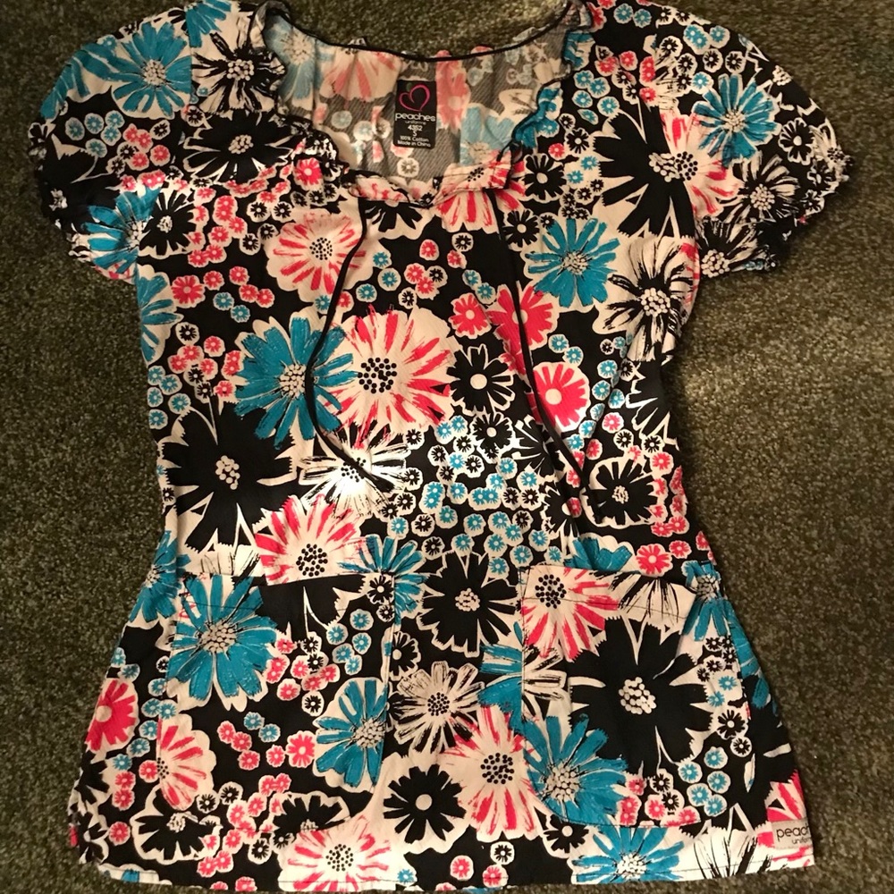 Scrub top